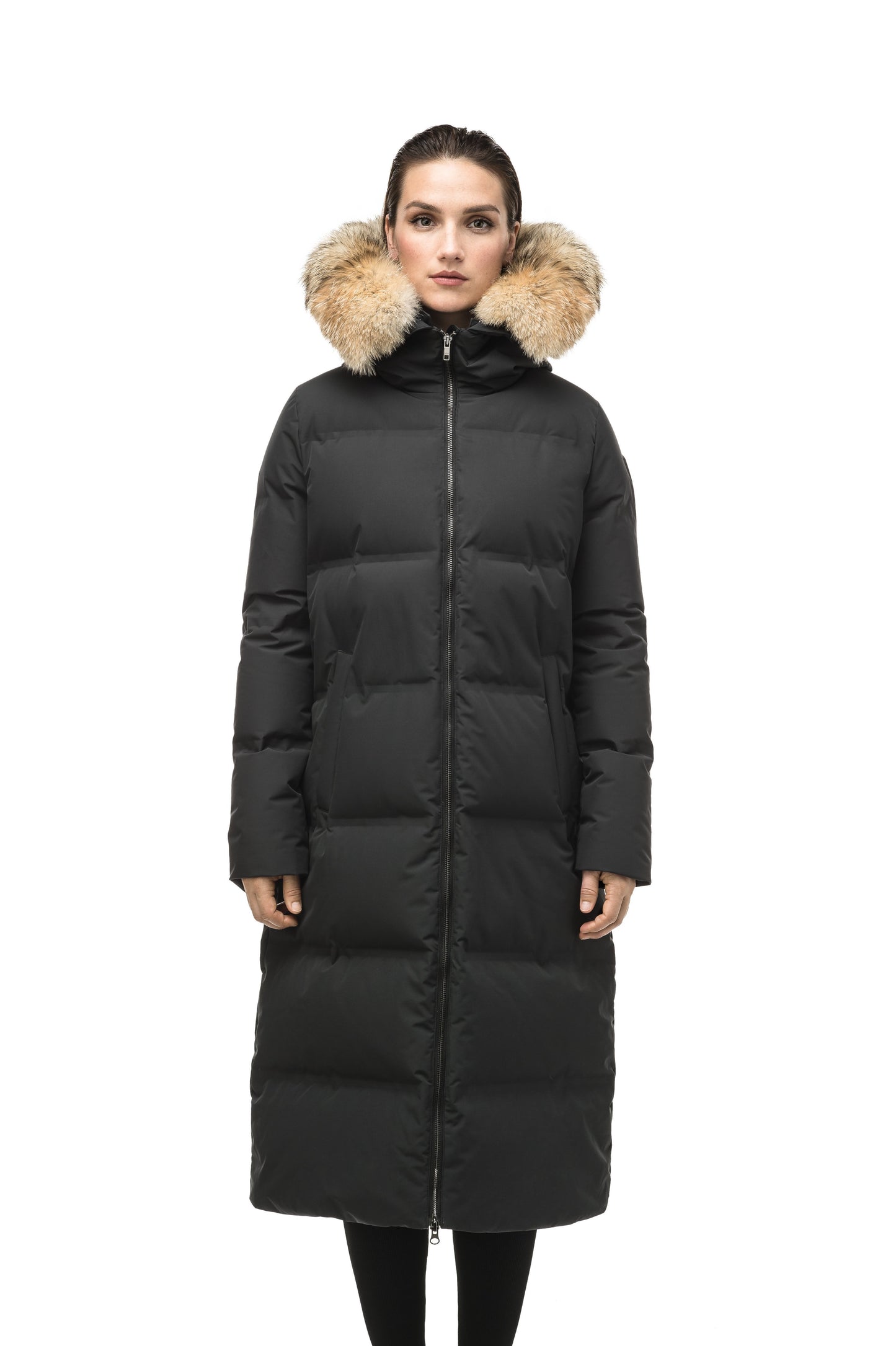 Women's ankle length puffer jacket with a minimalist modern design,ÃƒÆ’Ã†â€™Ãƒâ€ Ã¢â‚¬â„¢ÃƒÆ’Ã¢â‚¬Â ÃƒÂ¢Ã¢â€šÂ¬Ã¢â€žÂ¢ÃƒÆ’Ã†â€™Ãƒâ€šÃ‚Â¢ÃƒÆ’Ã‚Â¢ÃƒÂ¢Ã¢â€šÂ¬Ã…Â¡Ãƒâ€šÃ‚Â¬ÃƒÆ’Ã¢â‚¬Â¦Ãƒâ€šÃ‚Â¡ÃƒÆ’Ã†â€™Ãƒâ€ Ã¢â‚¬â„¢ÃƒÆ’Ã‚Â¢ÃƒÂ¢Ã¢â‚¬Å¡Ã‚Â¬Ãƒâ€¦Ã‚Â¡ÃƒÆ’Ã†â€™ÃƒÂ¢Ã¢â€šÂ¬Ã…Â¡ÃƒÆ’Ã¢â‚¬Å¡Ãƒâ€šÃ‚Â featuring an exposed zipper, and seamless puffer channels in Black